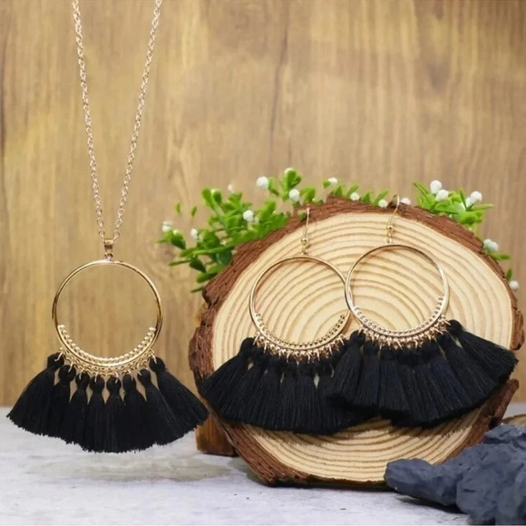 1 LEFT! Bohemian Gold & Black Tassel Necklace & Earring Set - Picture 1 of 3